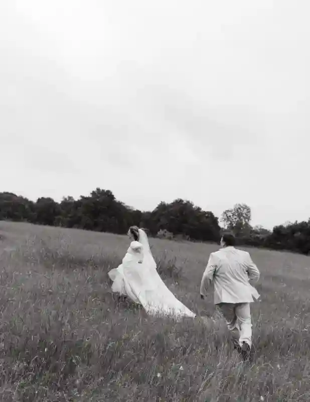 A Backyard Wedding for Emma and Philip