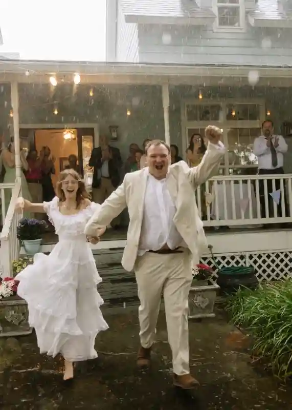 A Backyard Wedding for Emma and Philip