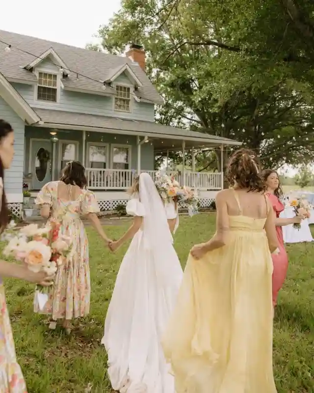 A Backyard Wedding for Emma and Philip
