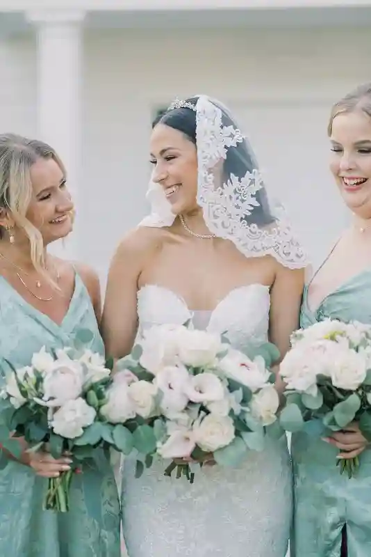 A Classic Wedding for Emma and Robert