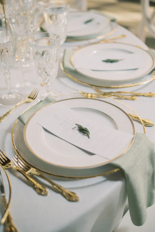 A Classic Wedding for Emma and Robert