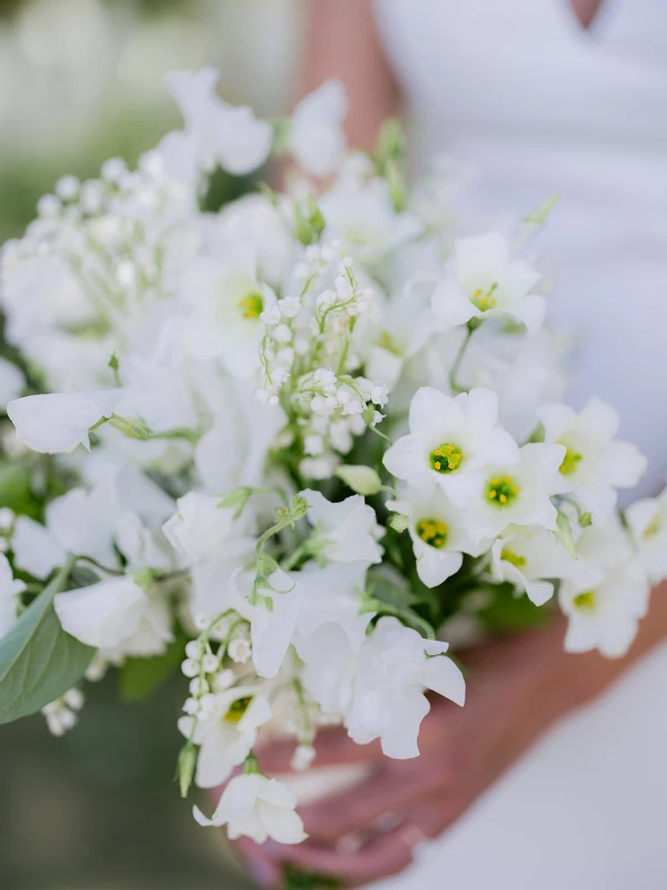 An Outdoor Wedding for Emma and Taylor