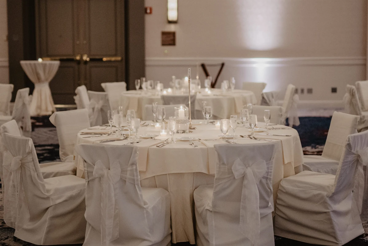 A Classic Wedding for Erica and Josh