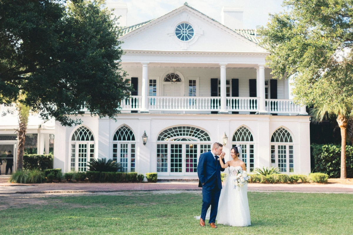 A Classic Wedding for Erika and Pat