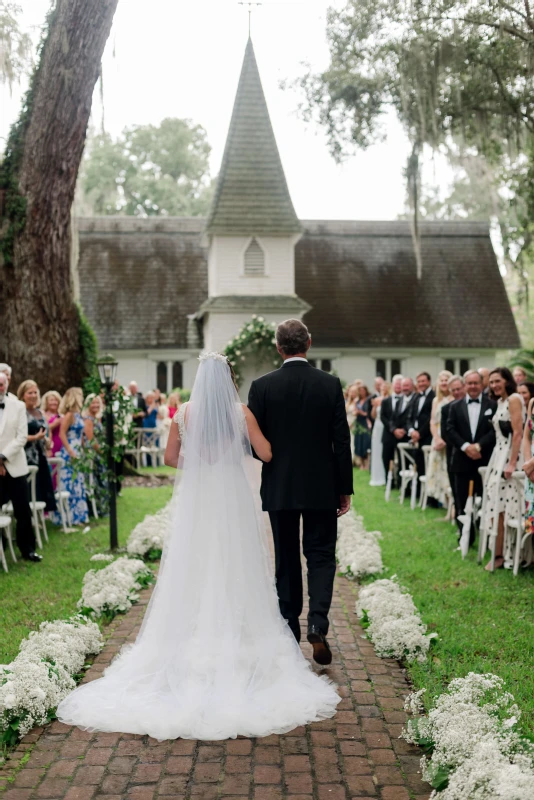 A Classic Wedding for Erin and Ryan