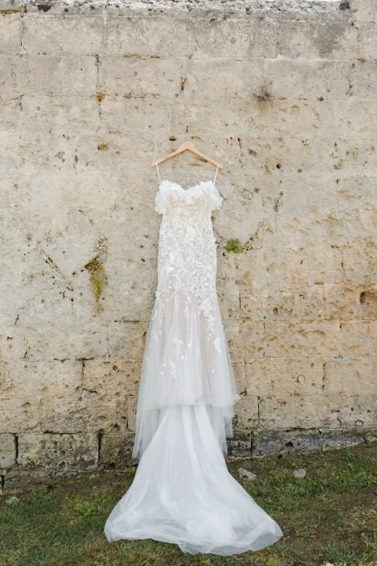 A Timeless Wedding for Eva and Taylor