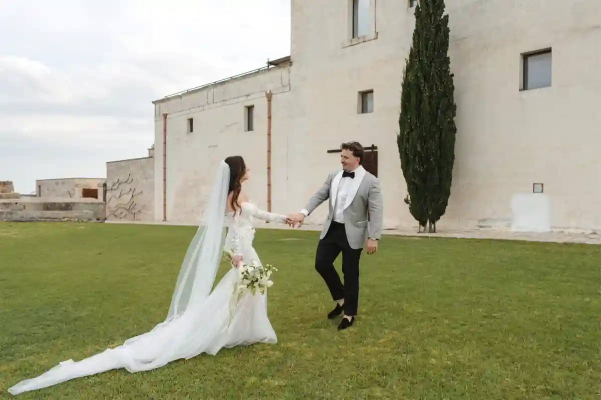A Timeless Wedding for Eva and Taylor