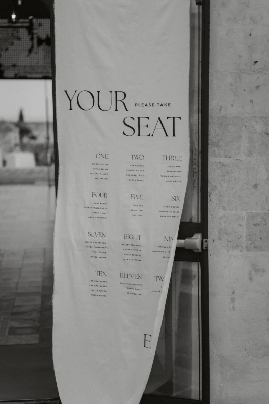 A Timeless Wedding for Eva and Taylor