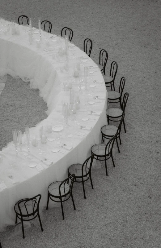 A Timeless Wedding for Eva and Taylor