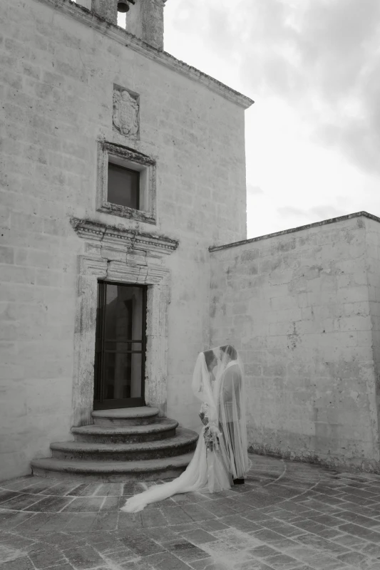 A Timeless Wedding for Eva and Taylor