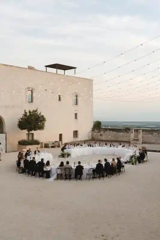 A Timeless Wedding for Eva and Taylor