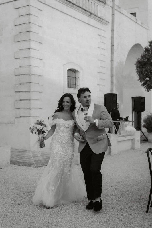 A Timeless Wedding for Eva and Taylor