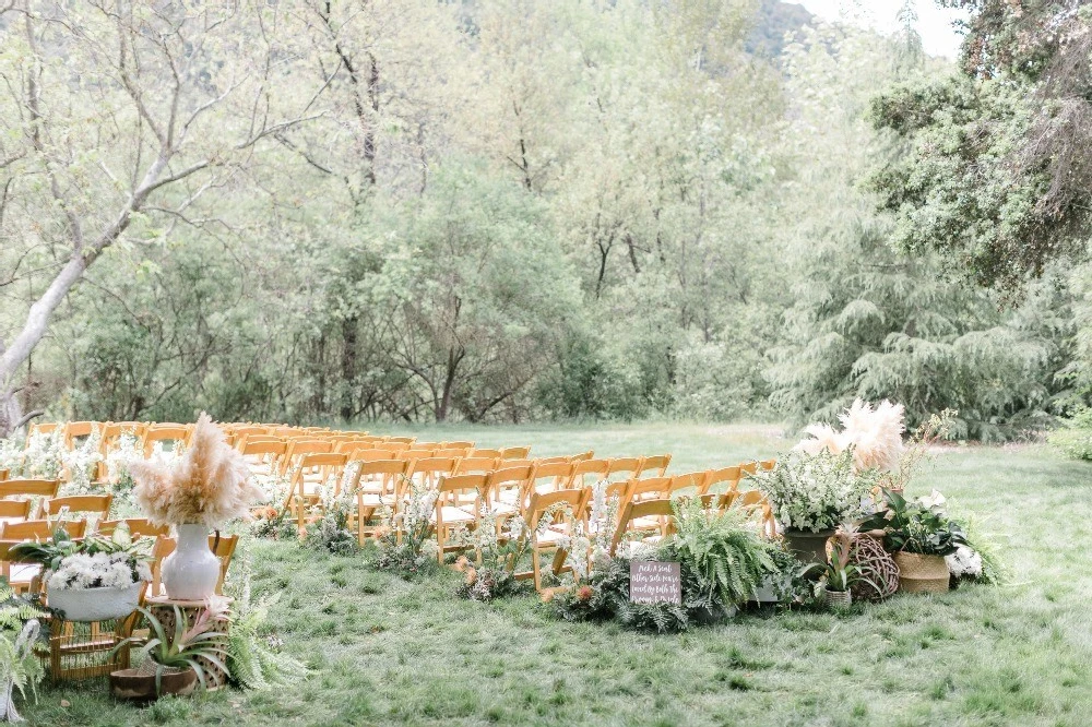 An Outdoor Wedding for Alissa and Kyle