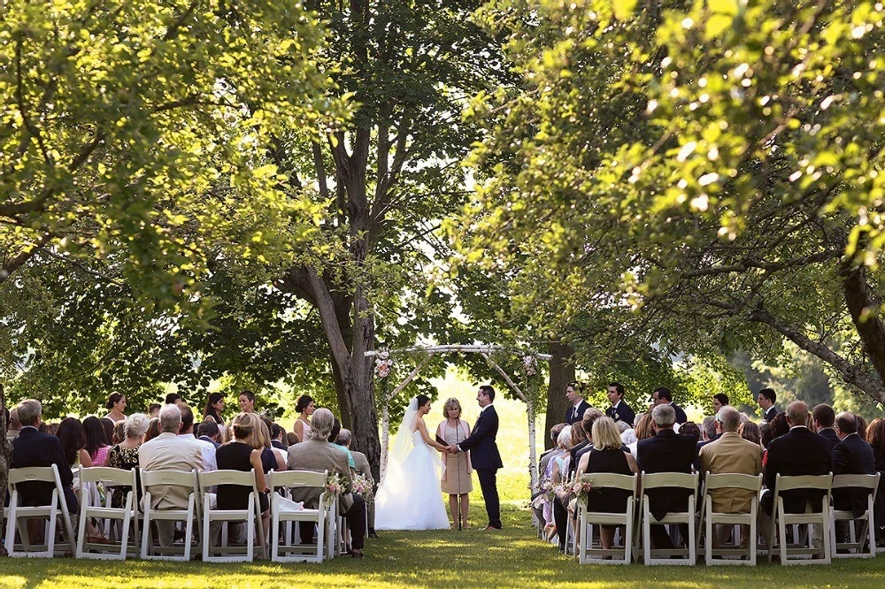 A Wedding for Hannah and Joe