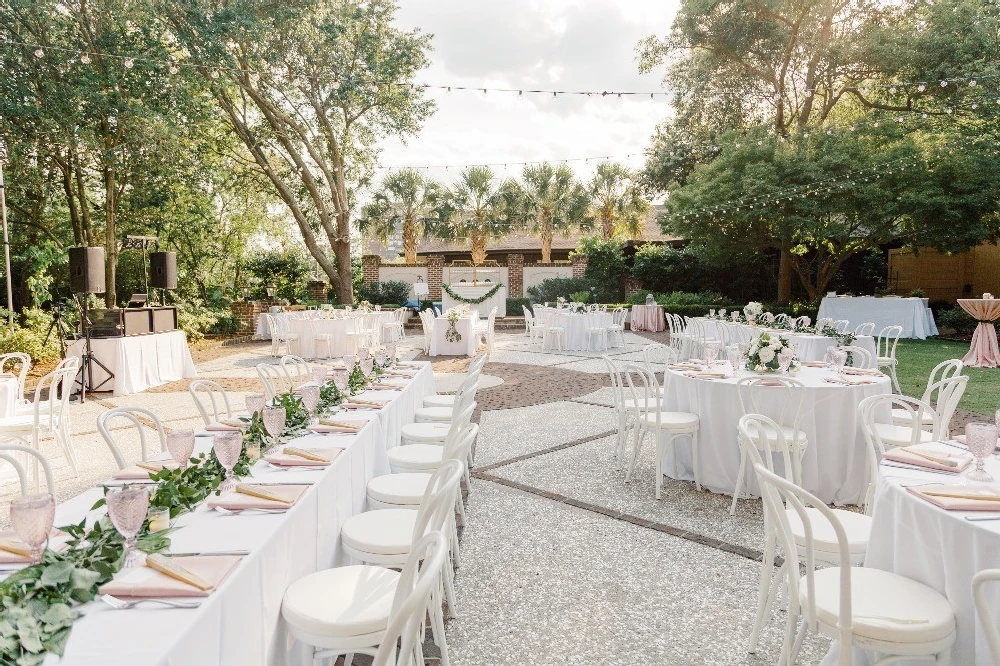 An Outdoor Wedding for Jennifer and Carl