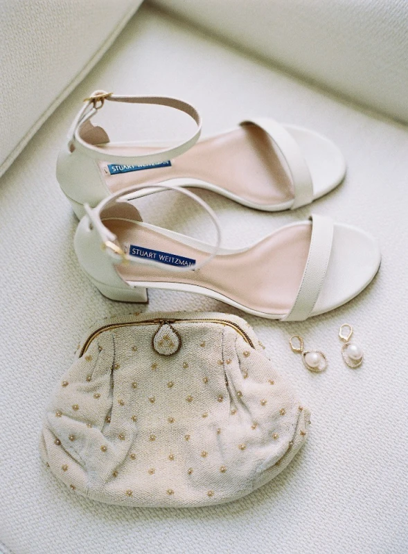 A Classic Wedding for Clare and Riley