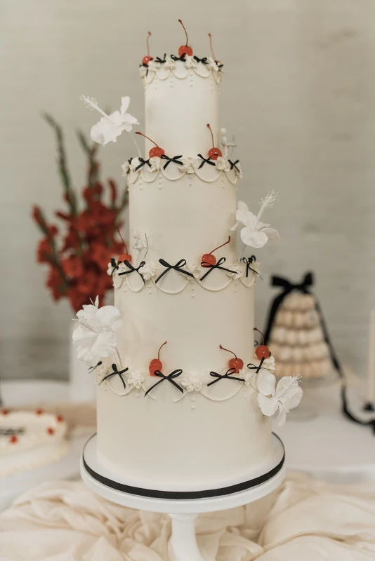 A Glam Wedding for Francesca and Josh