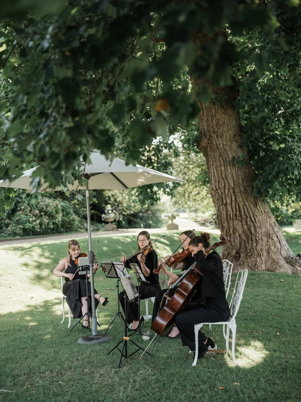 A Glam Wedding for Francesca and Josh