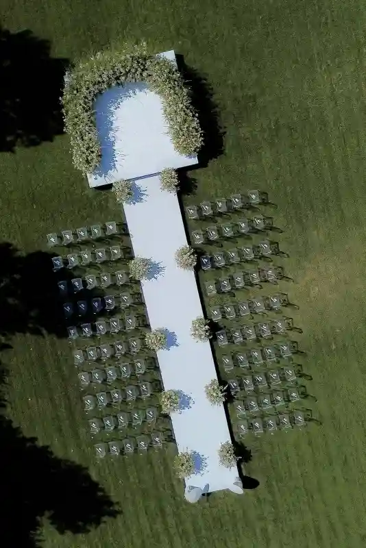 A Wildflower Wedding for Franzisca and Stefan