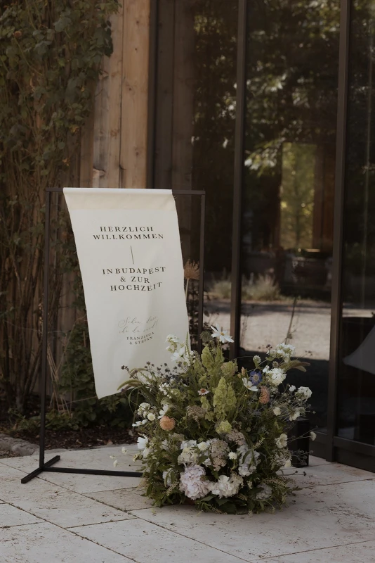 A Wildflower Wedding for Franzisca and Stefan