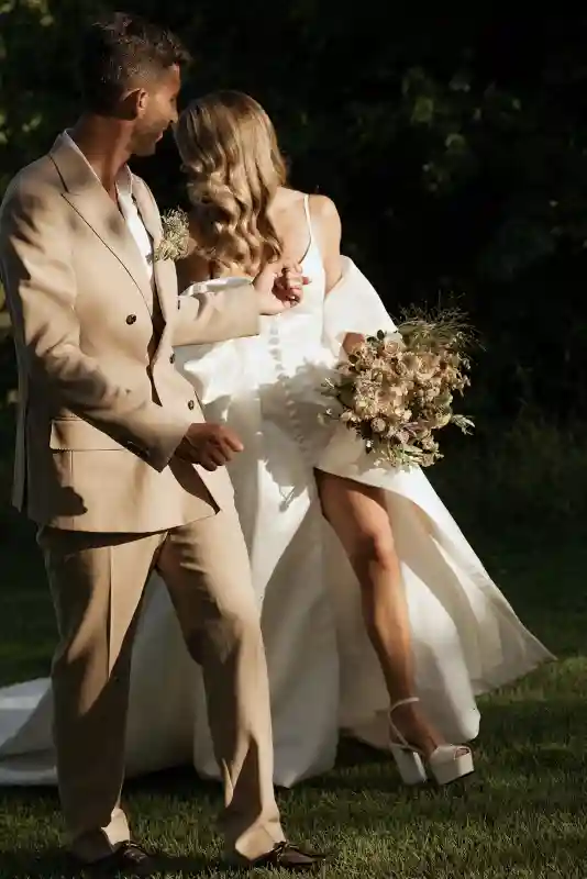 A Wildflower Wedding for Franzisca and Stefan