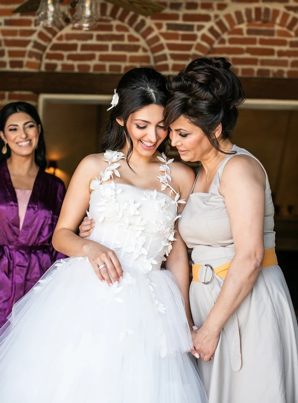 A Glam Wedding for Gaby and Oliver 