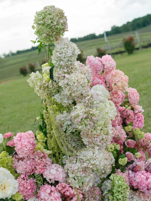 A Pastel Wedding That Brought the South of France to Virginia
