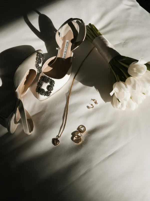 A Holiday Wedding for Gillian  and Evan 