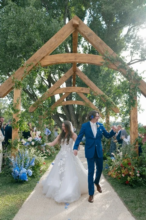 A Barn Wedding for Grace and Alex