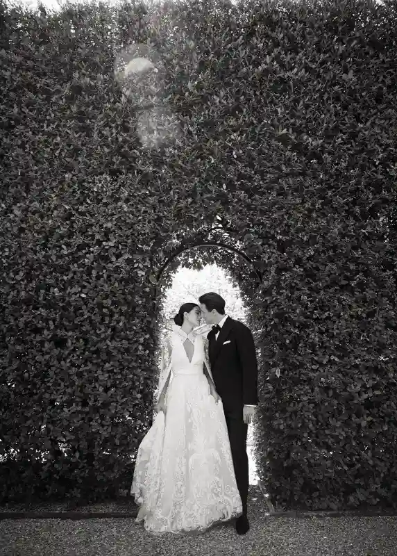 A Glam Wedding for Grace and Benedikt
