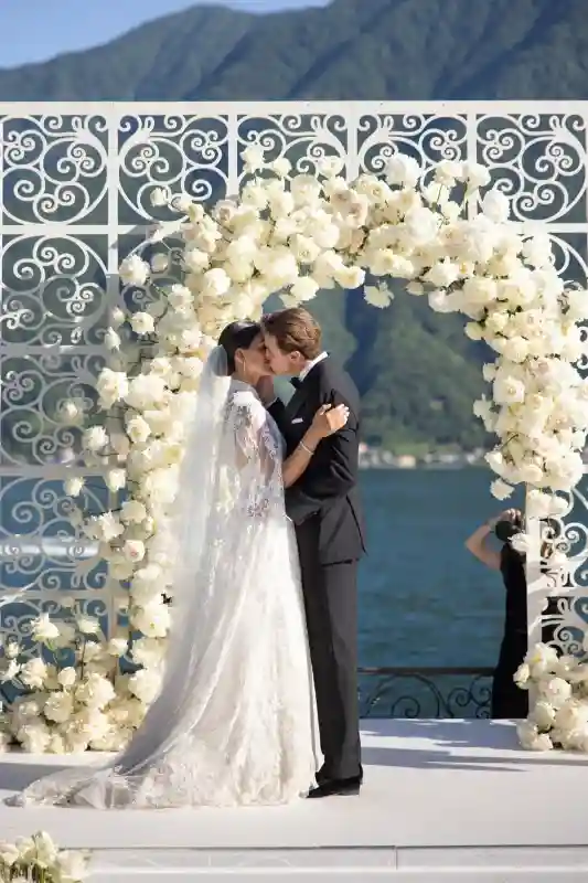 A Glam Wedding for Grace and Benedikt
