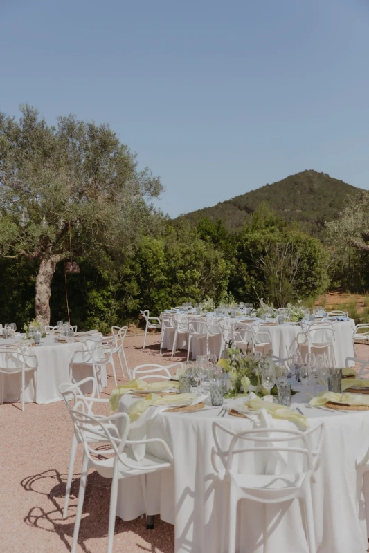 A Charming Wedding for Harry and Anabelle