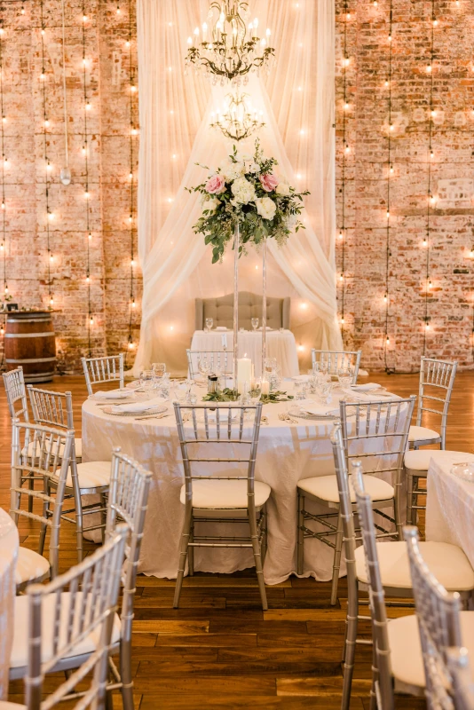 A Classic Wedding for Heidi and Davis