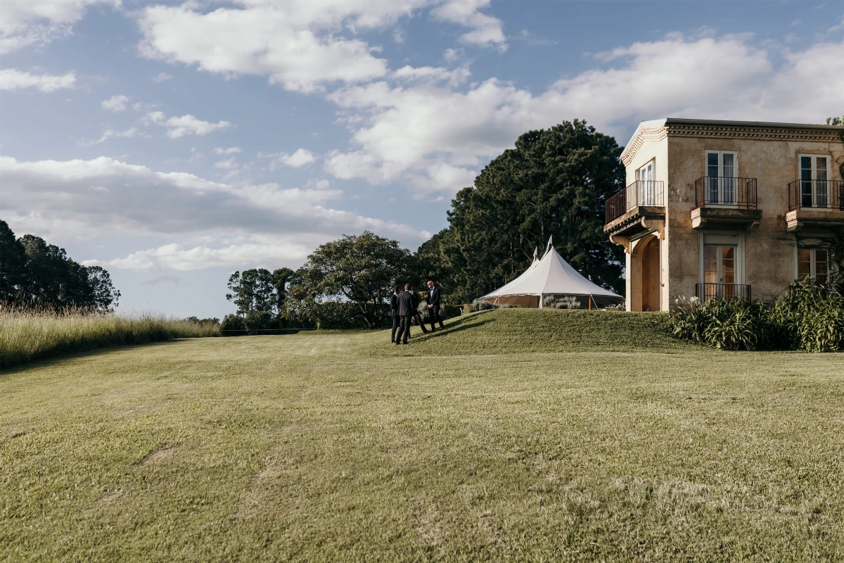 An Outdoor Wedding for Holly and Josh