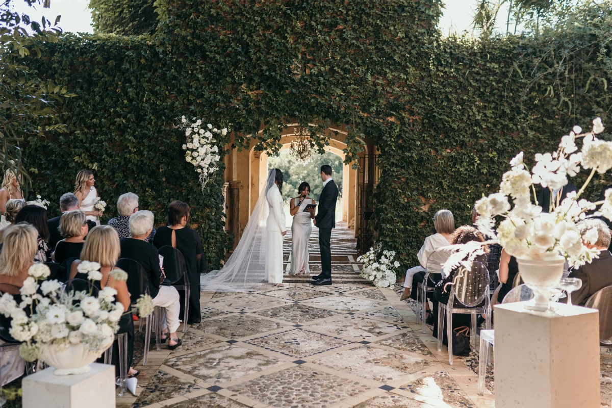 An Outdoor Wedding for Holly and Josh