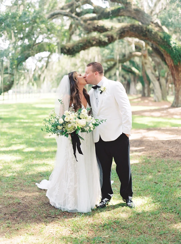 A Classic Wedding for Holly and Patrick