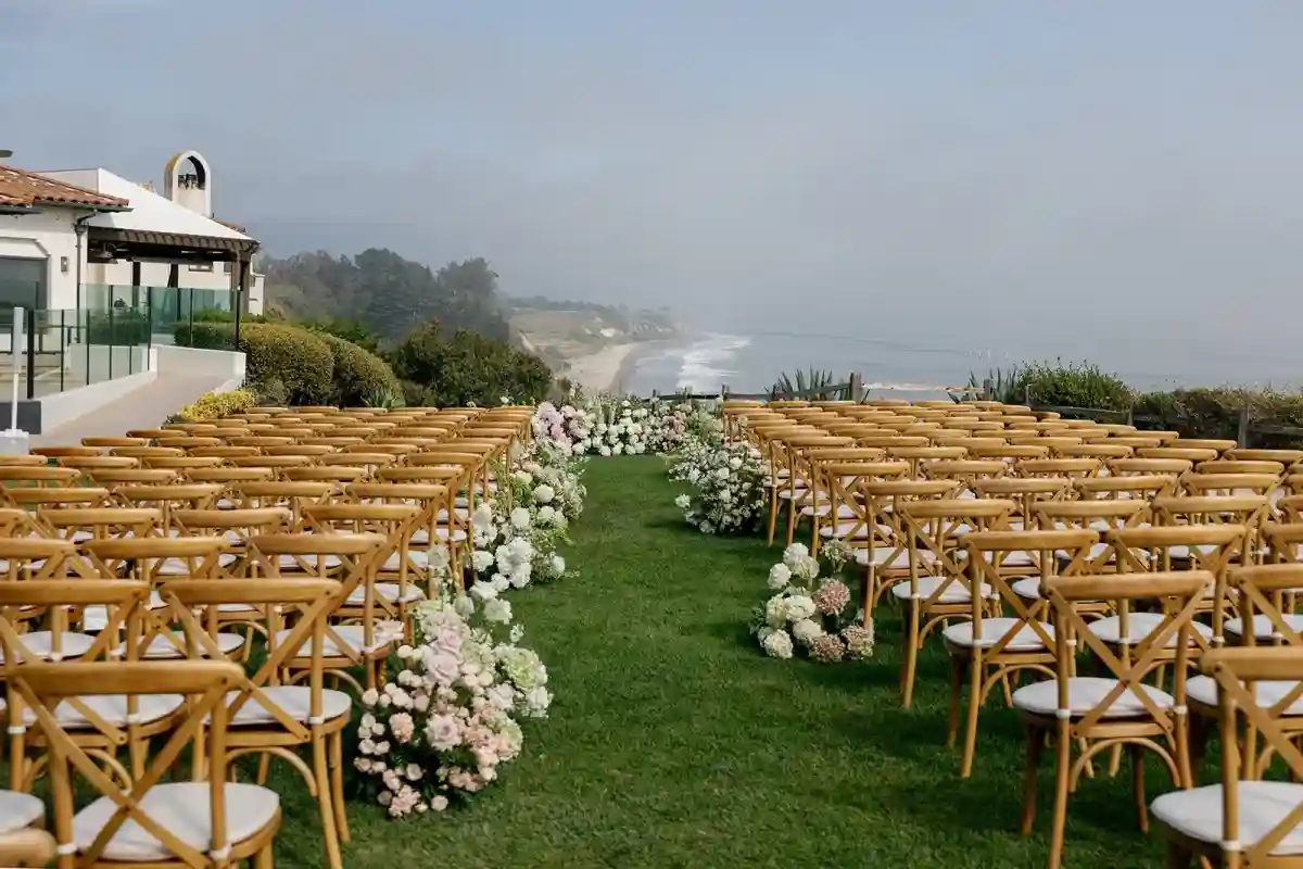 A Beachfront Wedding for Isabel and Joe