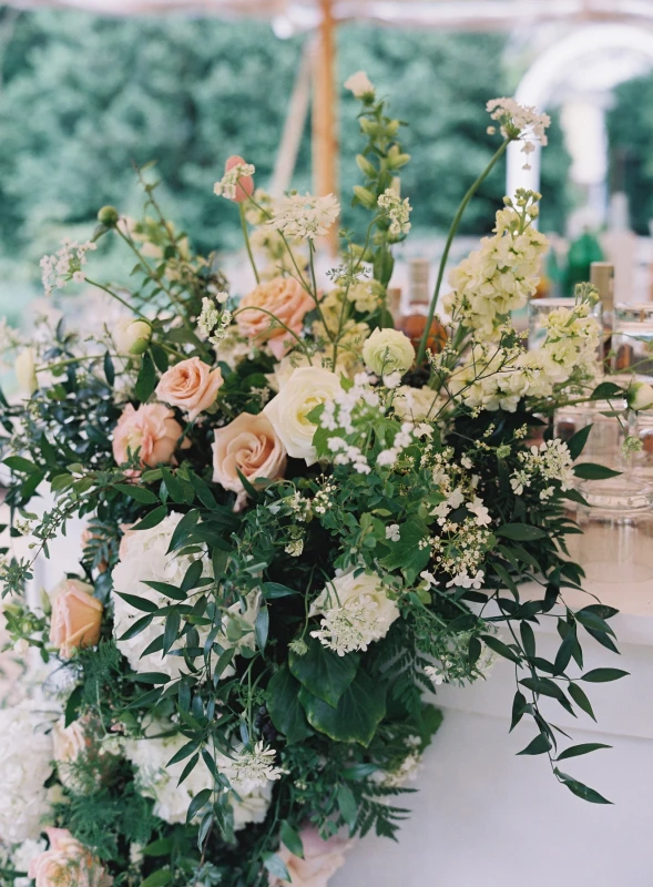 A Vintage Wedding for Isabella and Alexander