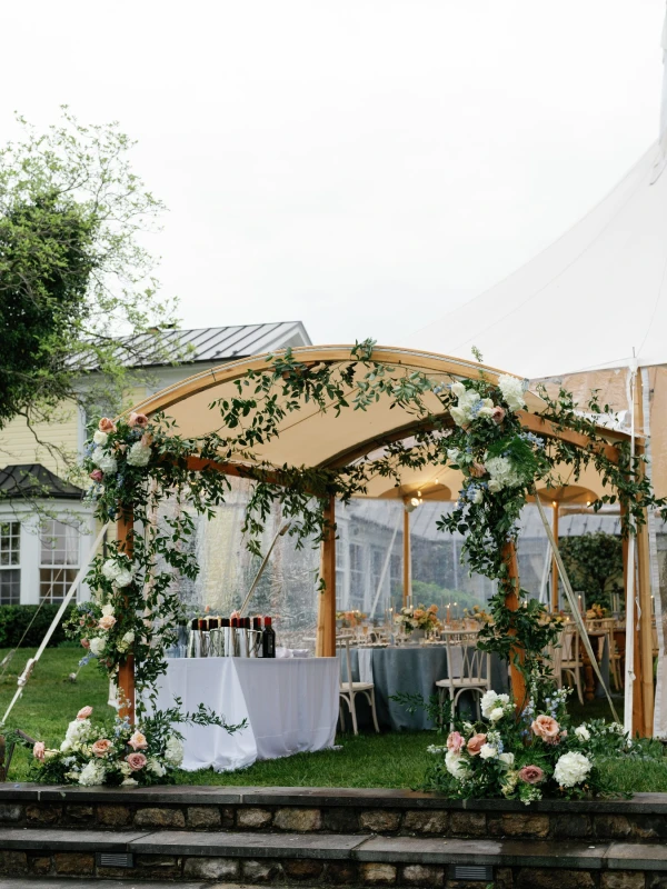 A Vintage Wedding for Isabella and Alexander