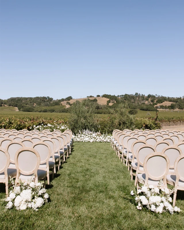 A Classic Wedding for Emily and David