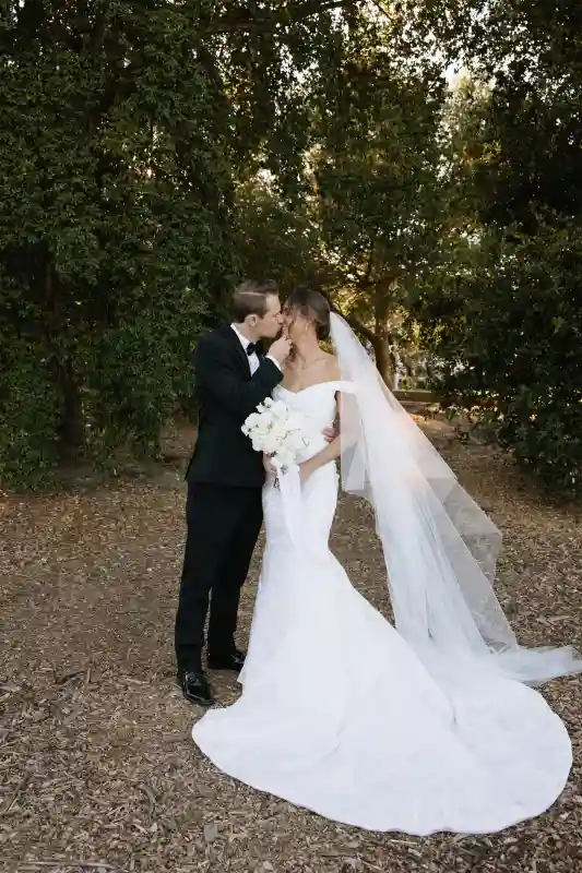 A Classic Wedding for Emily and David