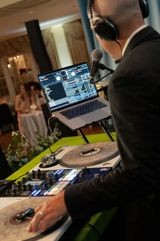 A Spring Wedding for Jack and Anna