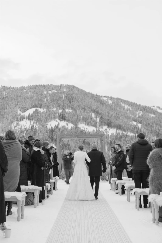 A Winter Wedding for Samantha and Spencer