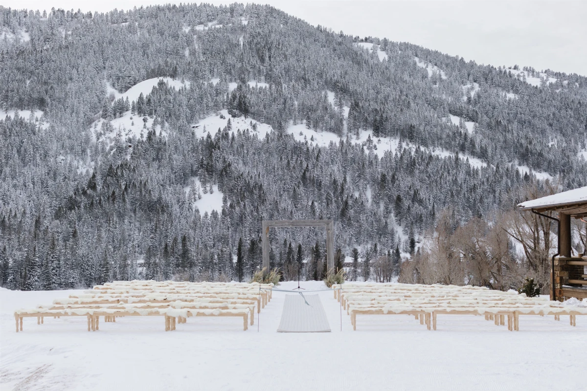 A Winter Wedding for Samantha and Spencer