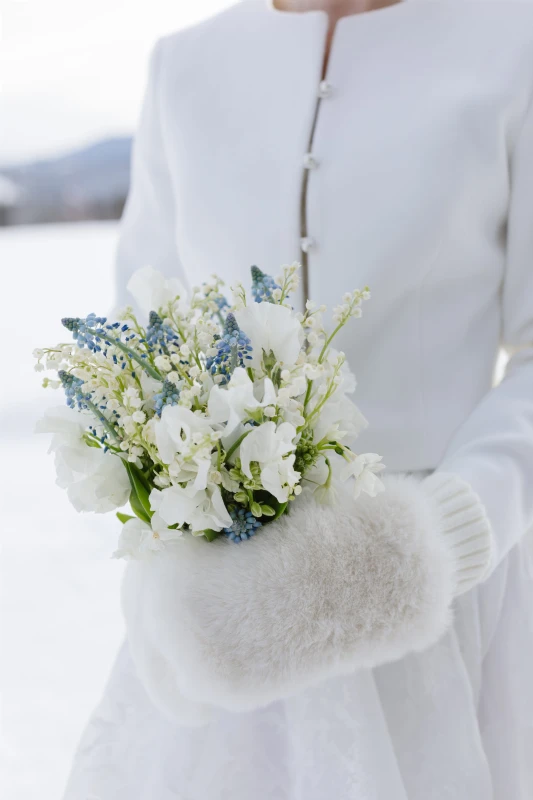 A Winter Wedding for Samantha and Spencer