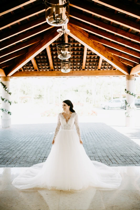 A Beach Wedding for Jazmín and Kevin