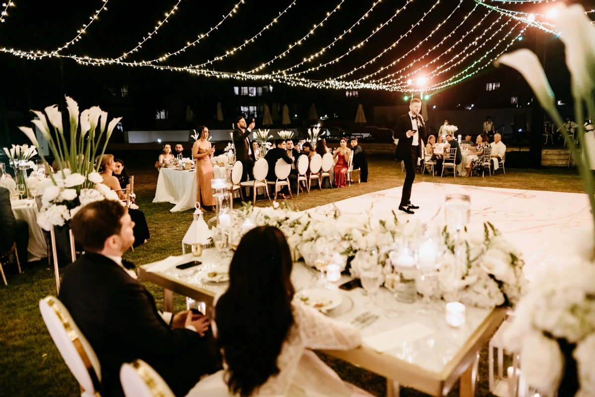 A Beach Wedding for Jazmín and Kevin