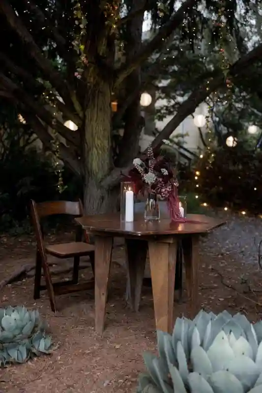 An Edgy Wedding for Jennifer and Brett