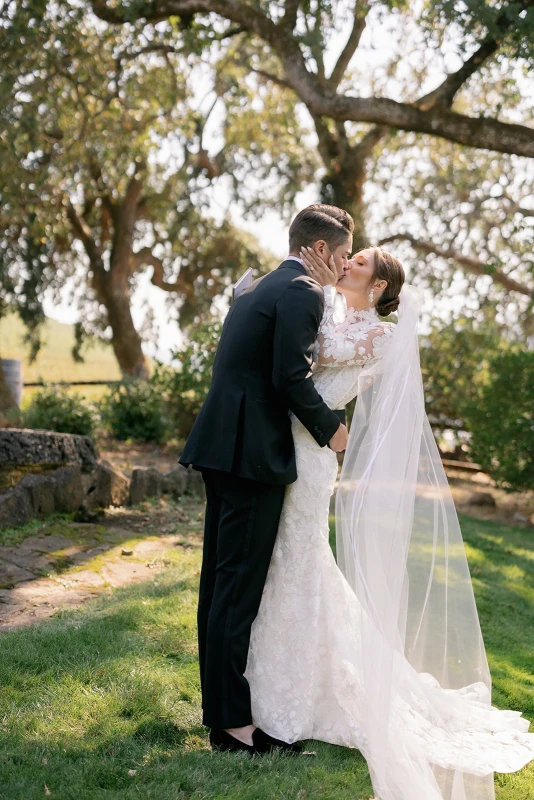 A Vineyard Wedding for Jessica and Christopher