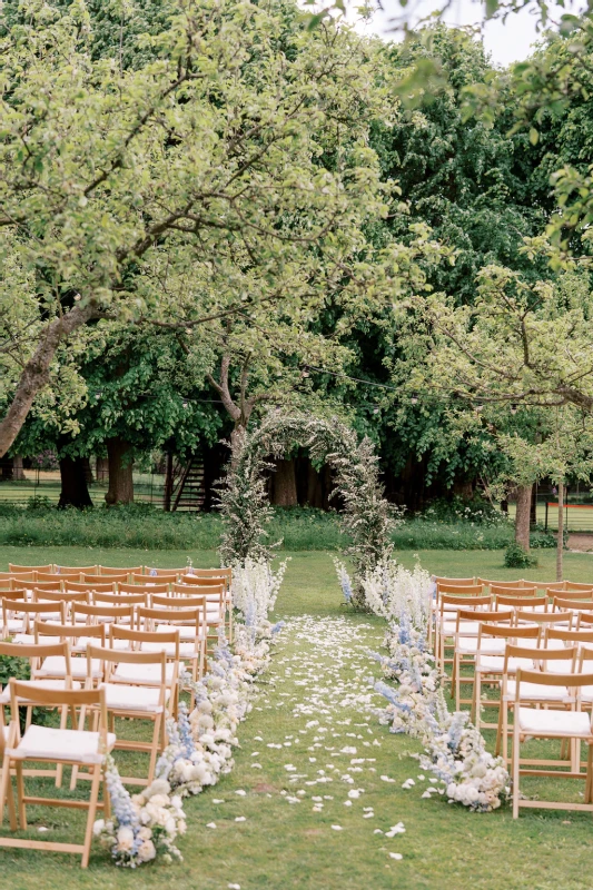 An Outdoor Wedding for Jessie and Jonathan